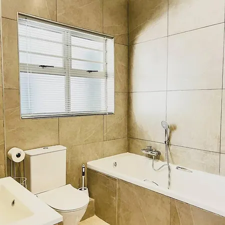 Gorgeous 5 Star Apartment In Camps Bay Cape Town Exterior photo