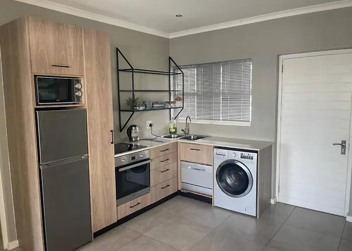 Gorgeous 5 Star Apartment In Camps Bay