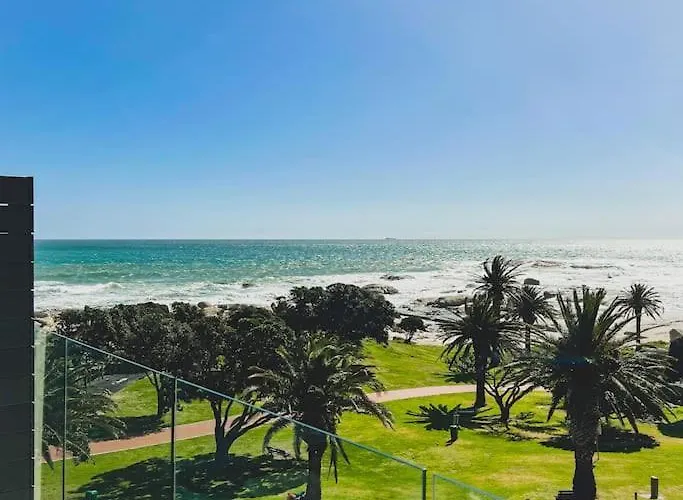 Gorgeous 5 Star Apartment In Camps Bay