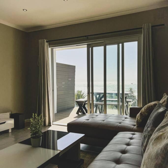 Gorgeous 5 Star In Camps Bay Apartment Cape Town