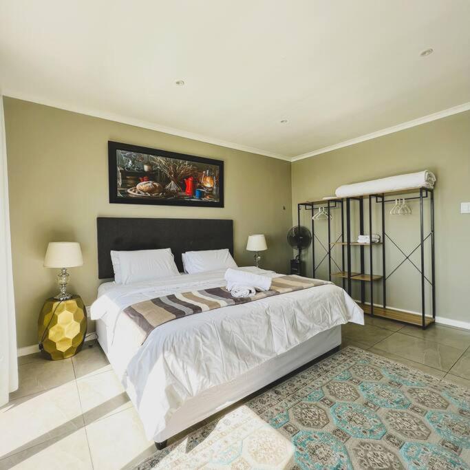 Gorgeous 5 Star In Camps Bay Cape Town