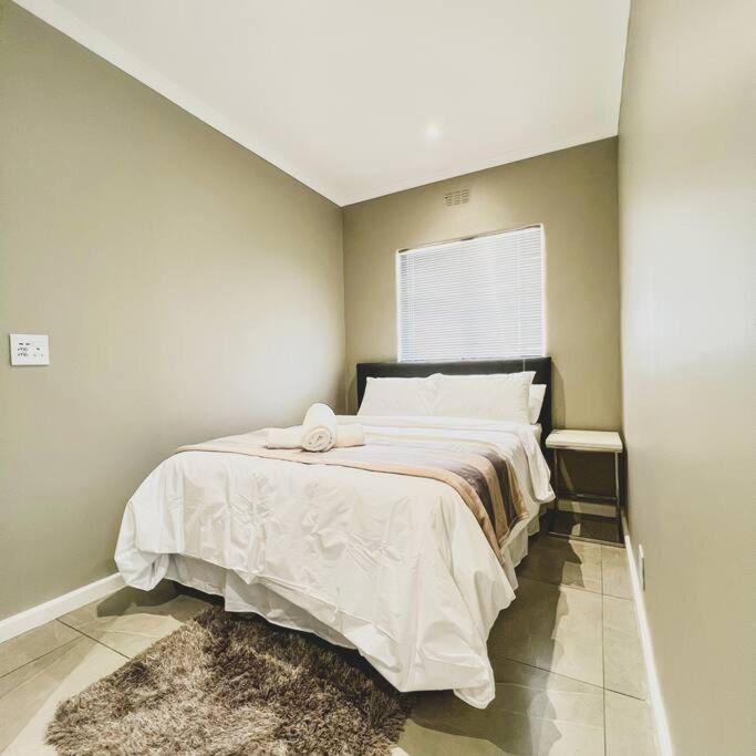 Gorgeous 5 Star In Camps Bay Apartment Cape Town