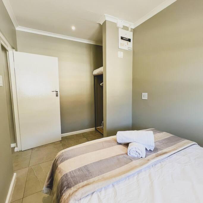 Apartment Gorgeous 5 Star In Camps Bay Cape Town