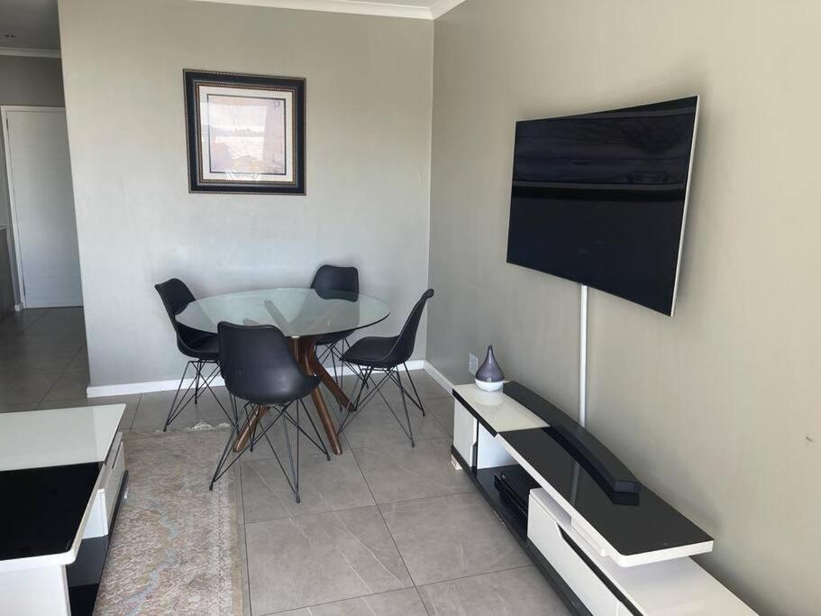 Apartment Gorgeous 5 Star In Camps Bay Cape Town