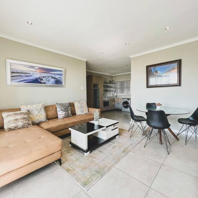 Apartment Gorgeous 5 Star In Camps Bay *