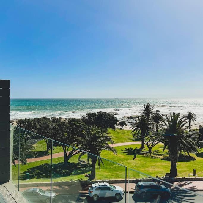 Gorgeous 5 Star In Camps Bay *